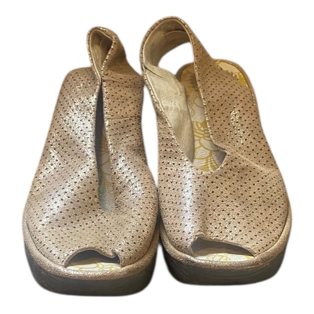 Fly London Yazu perforated beige golden metallic sheen leather wedge sandals 40